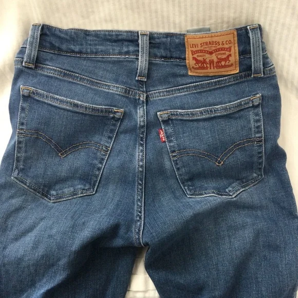 Levi's 726 Flare Jeans - Picture 6 of 8